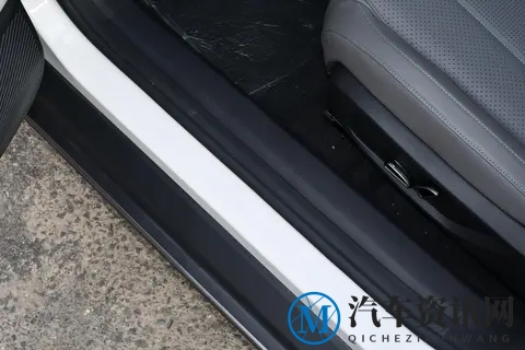 带娃全家出行愁？深蓝 L07 大空间 + 神辅助，新手也能轻松开-2