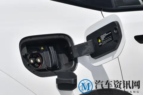 实测 1500km 续航！深蓝 L07，15 万级中型轿跑配置拉满-3