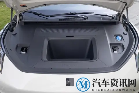 厌倦了开“胖头鱼”？这辆5.3s加速的小钢炮，让你找回驾驶欲-1