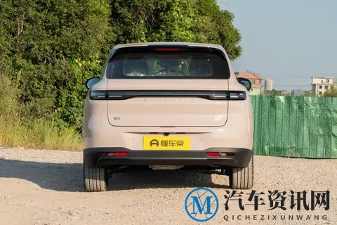 10万级纯电SUV怎么挑？零跑B10的这些点可以看看-2