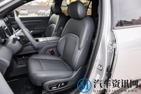 东风奕派008增程SUV：超尊版与超阔版，如何选择？-2