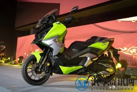 中大排跨界踏板力刻戈壁400GS首发 369cc+34匹动力，实车细节曝光-1