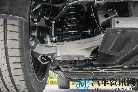 限时15.99万起的中大型SUV,大五座空间+高通8295芯片,家用真香-2