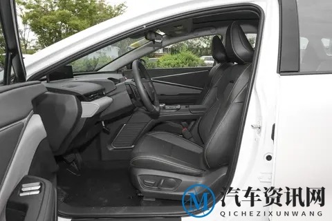 12.98 万拿下一汽丰田bZ5!配置拉满啥都好,闭眼买不踩雷!-2