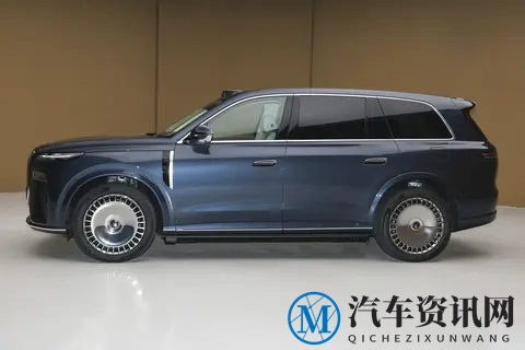 岚图泰山：华为乾崑 ADS 4，三腔空气悬架，这台大六座 SUV 值得一看-1