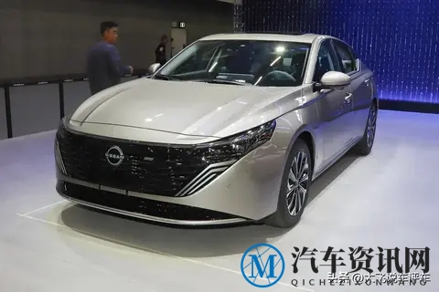 表弟不听劝，非要花12.99万买新款日产天籁，这车到底能不能买？-2